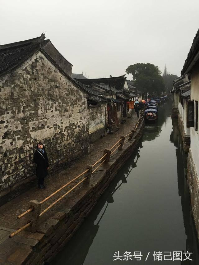 一篇男女主反穿到现代，男主是小倌，女主是公主。明朝人。